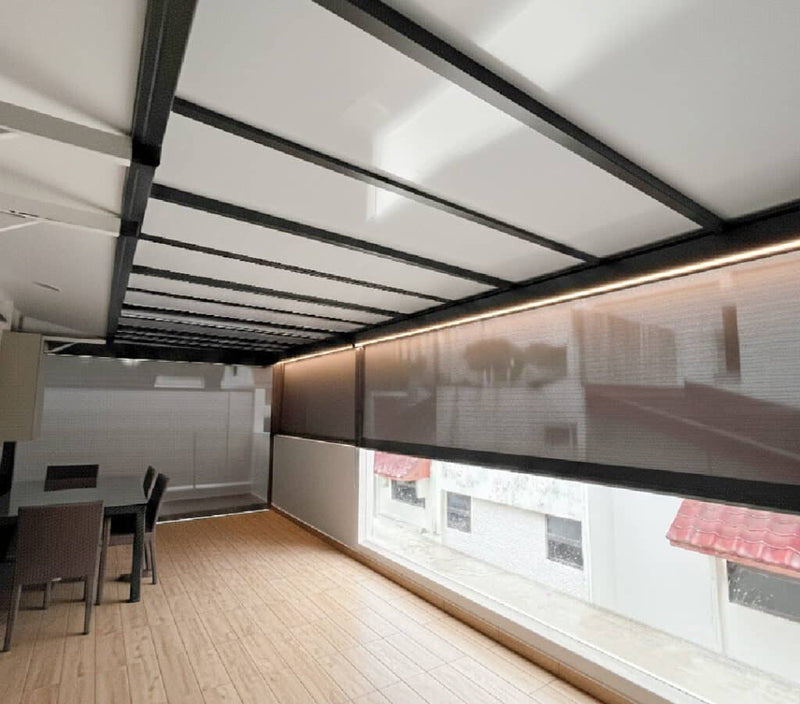 Modern outdoor space with Aluminium Composite Panel roofing and ZipBlind® system