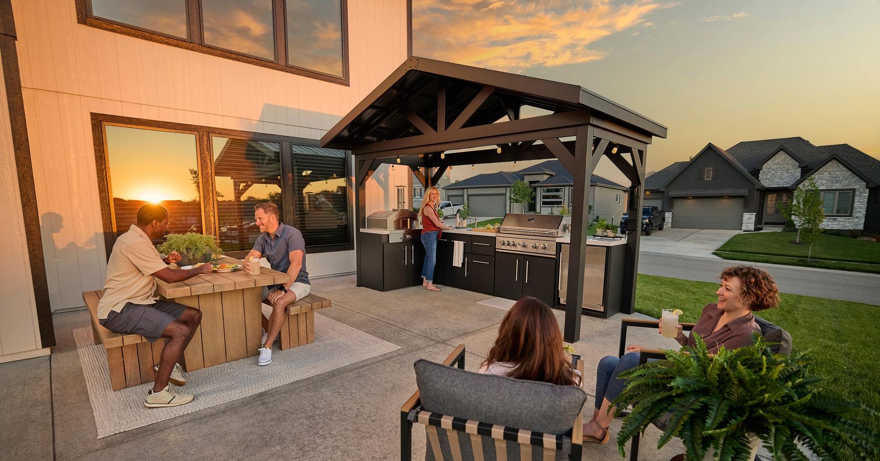 Outdoor Kitchens 
